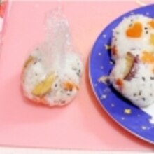 秋のホクホクさつまいも混ぜごはん 手まりおにぎり レシピ 作り方 By ラムちゃん1224 楽天レシピ 秋のホクホクさつまいも混ぜごはん 手まりおにぎり レシピ 作り方 By ラムちゃん1224 楽天レシピ